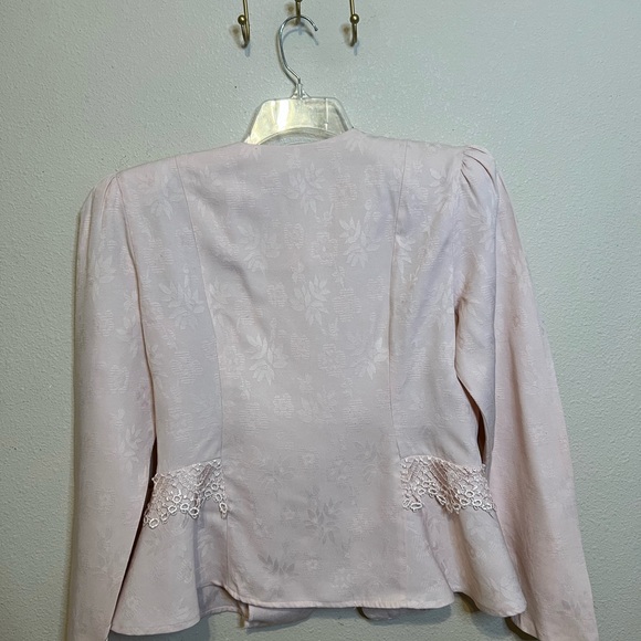 Alisa Light Pink Damask Women's Blazer Suit Jacket and Skirt. Size 10 - Picture 6 of 9